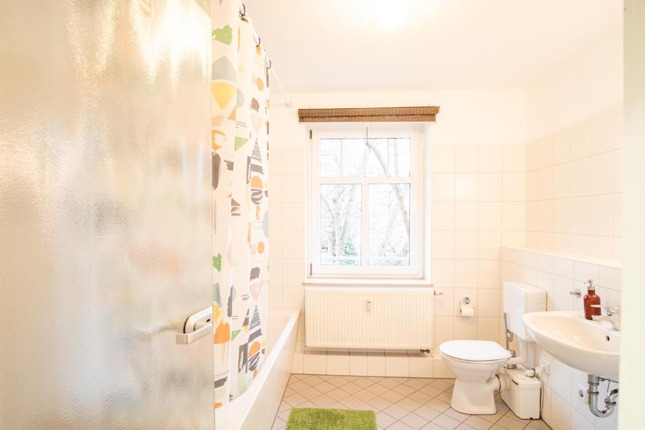 Helle Ferienwohnung Im Hinterhof เดรสเดน ภายนอก รูปภาพ